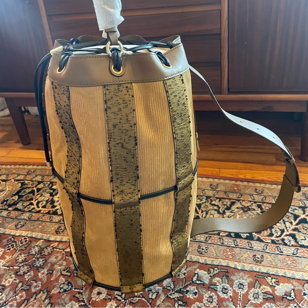 F/W 2022 Ulla Johnson Willow XL Drawstring Bucket Bag in Senape Colorblock - Picture 11 of 14